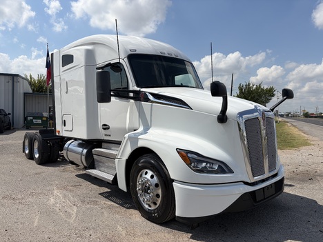 2022 KENWORTH T680 Tandem Axle Sleeper #1397