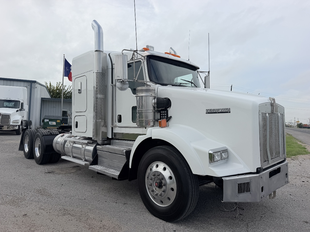 2018 KENWORTH T800 Tandem Axle Sleeper #1 2018 KENWORTH T800 Tandem Axle Sleeper #1