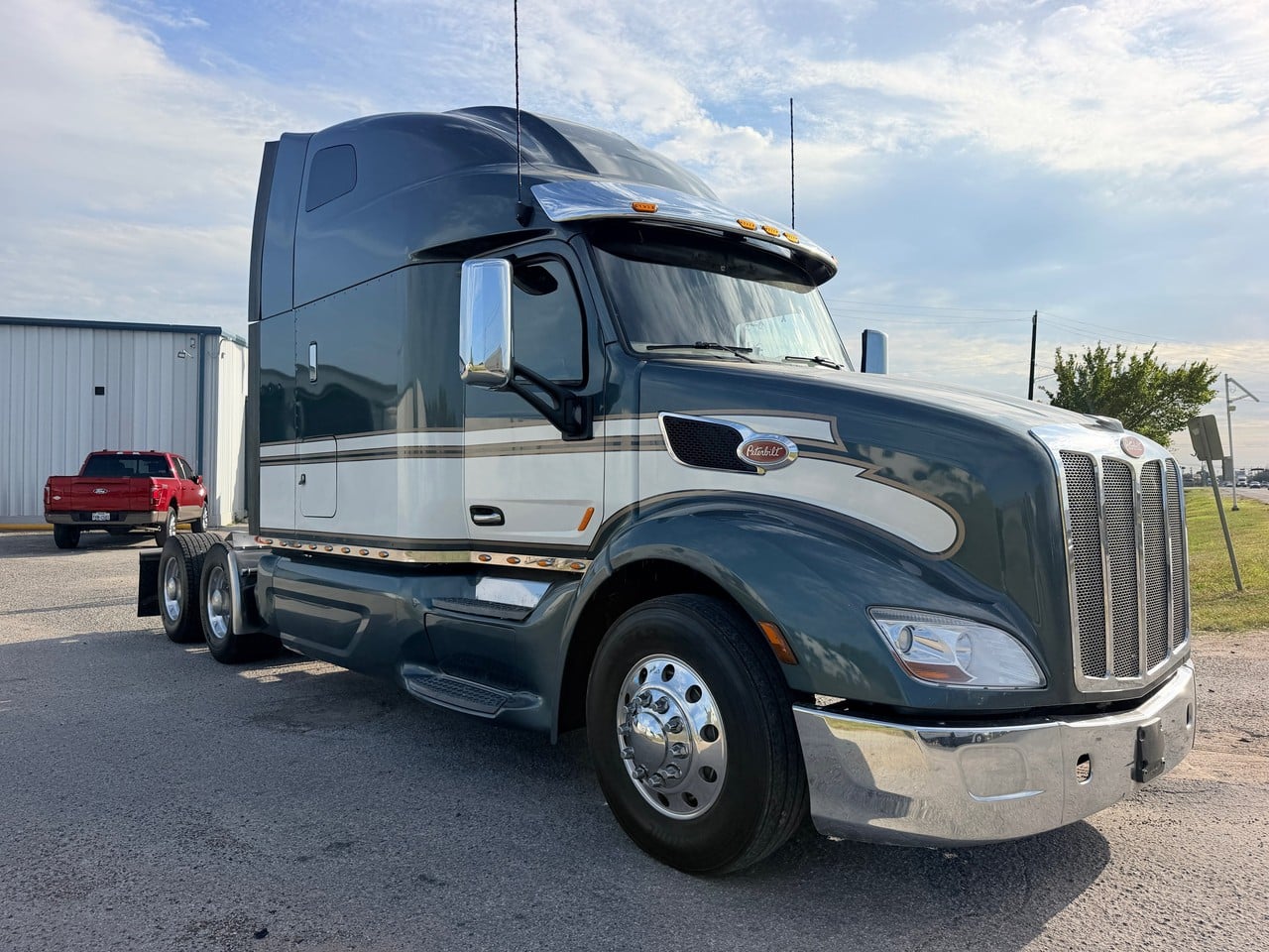 2021 PETERBILT 579 Tandem Axle Sleeper #1 2021 PETERBILT 579 Tandem Axle Sleeper #1