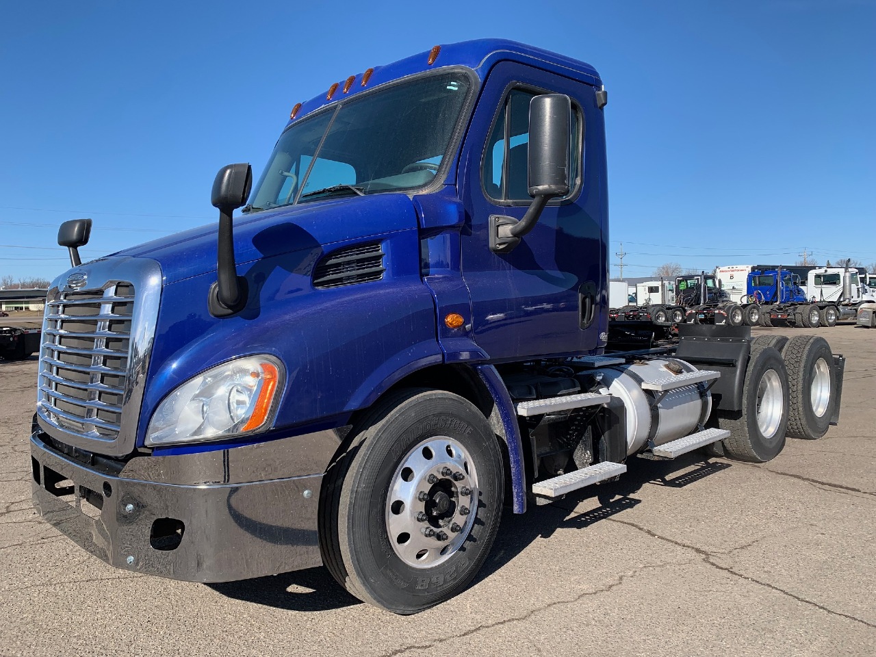 2013 FREIGHTLINER CASCADIA Tandem Axle Daycab #3