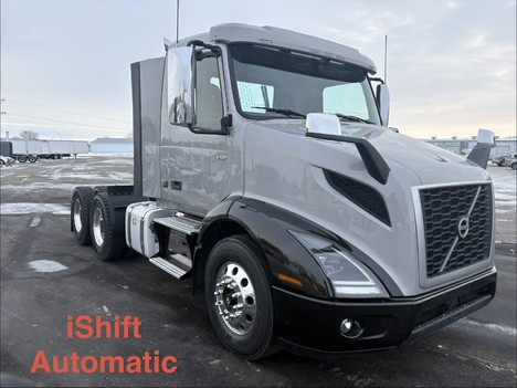 2019 VOLVO VNR Tandem Axle Daycab #13742