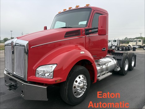 2015 KENWORTH T880 Tandem Axle Daycab #13789