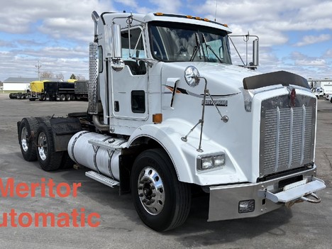2005 KENWORTH T-800 Tandem Axle Daycab #13797