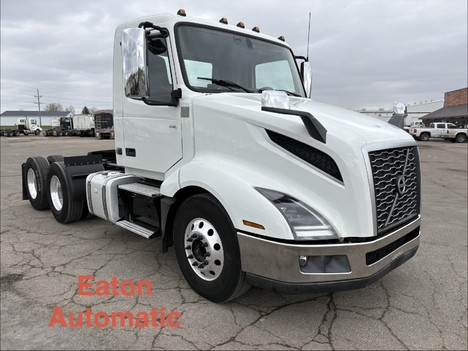 2020 VOLVO VNL Tandem Axle Daycab #13808