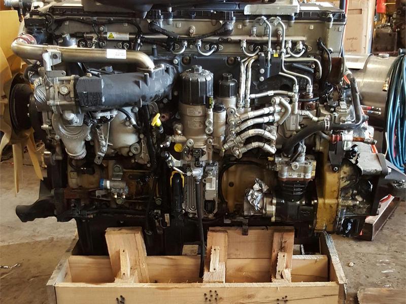 2011 DETROIT DD15 Complete Engine #1013