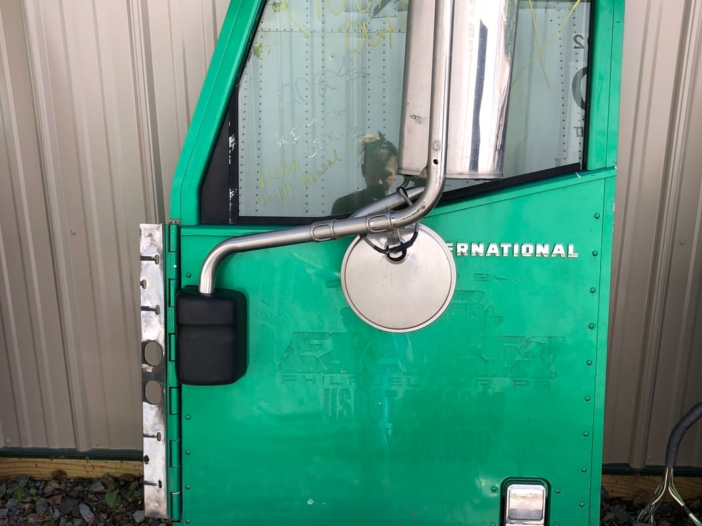 2006 INTERNATIONAL 9900 Door #1501