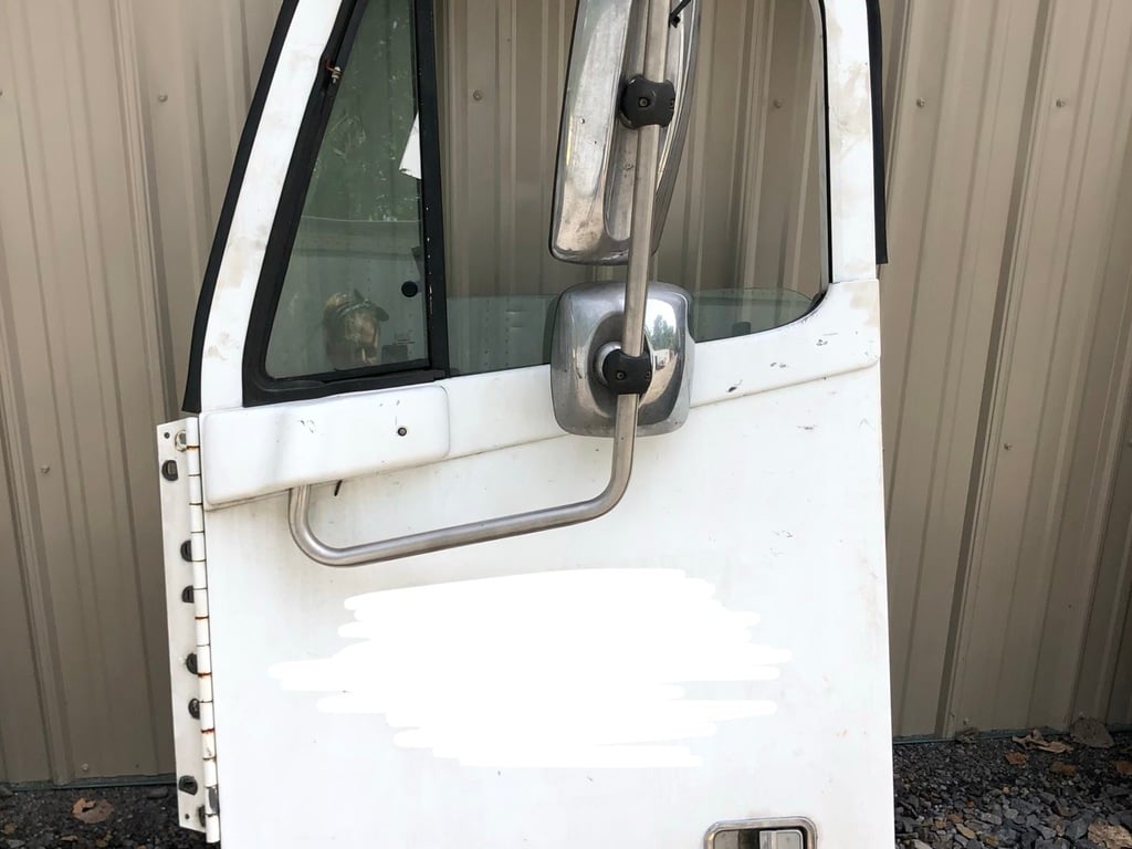 2003 FREIGHTLINER Columbia Door #1517