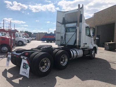 USED 2016 VOLVO VNL64T300 DAYCAB TRUCK #$vid