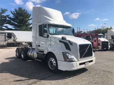 USED 2016 VOLVO VNL64T300 DAYCAB TRUCK #$vid