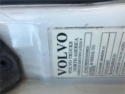 USED 2016 VOLVO VNL64T300 DAYCAB TRUCK #$vid