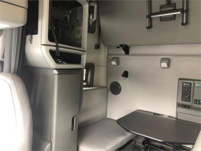 NEW 2022 VOLVO VNL64T760 SLEEPER TRUCK #$vid