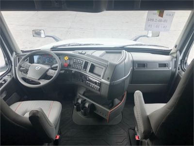 NEW 2022 VOLVO VNL64T760 SLEEPER TRUCK #$vid