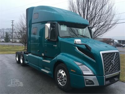 NEW 2022 VOLVO VNL64T760 SLEEPER TRUCK #$vid