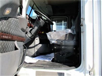 USED 2016 MACK PINNACLE CXU613 SLEEPER TRUCK #$vid