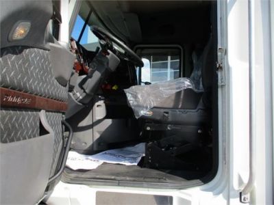 USED 2016 MACK PINNACLE CXU613 SLEEPER TRUCK #$vid