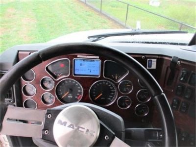 USED 2015 MACK PINNACLE CXU613 SLEEPER TRUCK #$vid