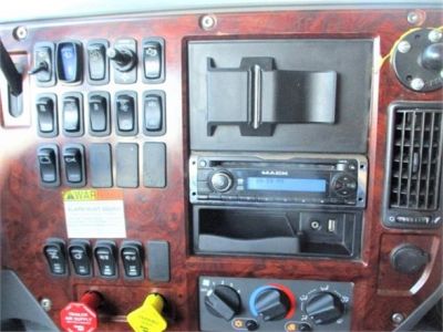 USED 2015 MACK PINNACLE CXU613 SLEEPER TRUCK #$vid