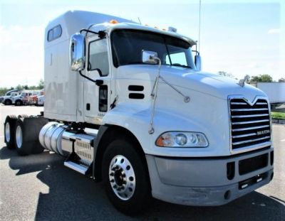 USED 2015 MACK PINNACLE CXU613 SLEEPER TRUCK #$vid