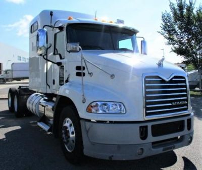 USED 2015 MACK PINNACLE CXU613 SLEEPER TRUCK #$vid