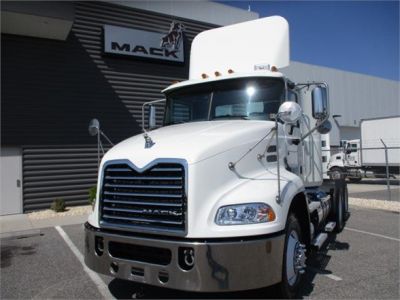USED 2015 MACK PINNACLE CXU613 DAYCAB TRUCK #$vid