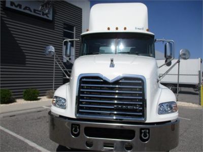 USED 2015 MACK PINNACLE CXU613 DAYCAB TRUCK #$vid