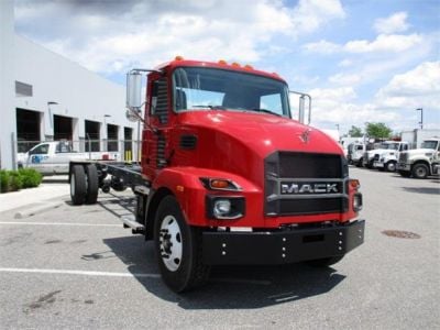 USED 2020 MACK MD6 CAB CHASSIS TRUCK #$vid