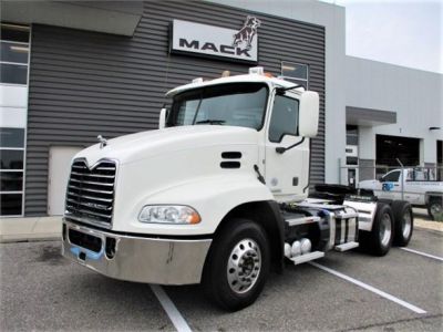 USED 2018 MACK PINNACLE CXU613 DAYCAB TRUCK #$vid