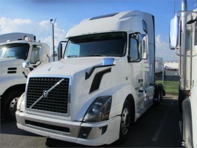 USED 2016 VOLVO VNL64T670 SLEEPER TRUCK #$vid