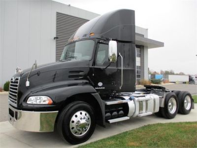 USED 2018 MACK PINNACLE CXU613 DAYCAB TRUCK #$vid