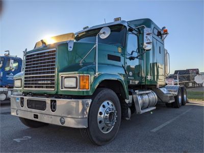USED 2014 MACK PINNACLE CHU613 SLEEPER TRUCK #$vid