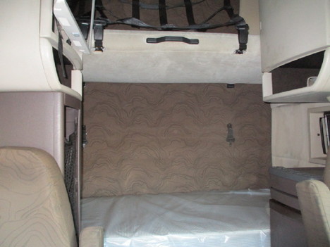 USED 2015 VOLVO VNL64T670 SLEEPER TRUCK #$vid
