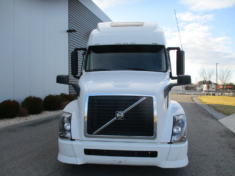 USED 2015 VOLVO VNL64T670 SLEEPER TRUCK #$vid