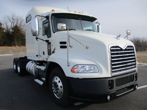 USED 2015 MACK PINNACLE CXU613 SLEEPER TRUCK #$vid
