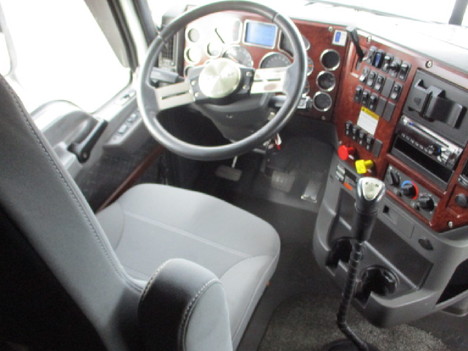 USED 2016 MACK PINNACLE CXU613 SLEEPER TRUCK #$vid