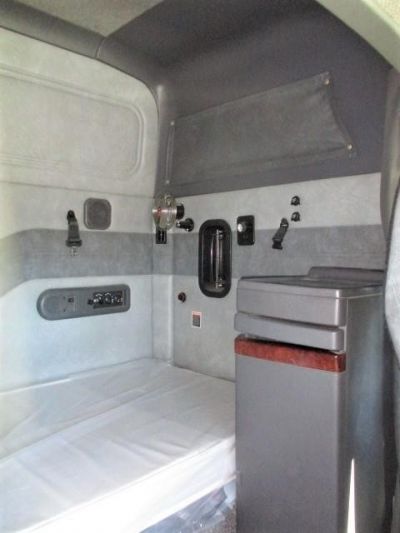 USED 2014 MACK PINNACLE CXU613 SLEEPER TRUCK #$vid