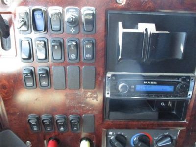 USED 2014 MACK PINNACLE CXU613 SLEEPER TRUCK #$vid