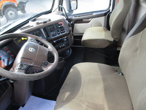 USED 2018 VOLVO VNL64T300 DAYCAB TRUCK #$vid