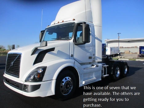 USED 2018 VOLVO VNL64T300 DAYCAB TRUCK #$vid