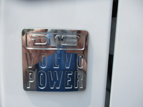 USED 2018 VOLVO VNL64T300 DAYCAB TRUCK #$vid
