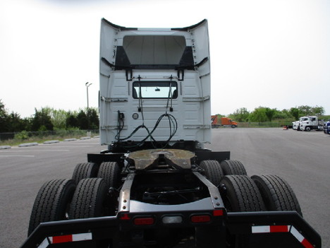 USED 2018 VOLVO VNL64T300 DAYCAB TRUCK #$vid