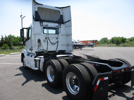 USED 2018 VOLVO VNL64T300 DAYCAB TRUCK #$vid