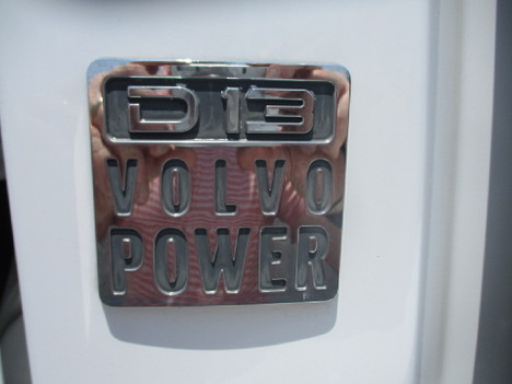USED 2018 VOLVO VNL64T300 DAYCAB TRUCK #$vid