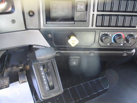 USED 2021 MACK MD6 BOX VAN TRUCK #$vid