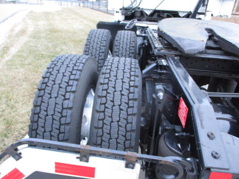 USED 2021 VOLVO VNR64T300 TANDEM AXLE DAYCAB TRUCK #$vid