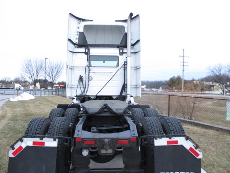 USED 2021 VOLVO VNR64T300 TANDEM AXLE DAYCAB TRUCK #$vid