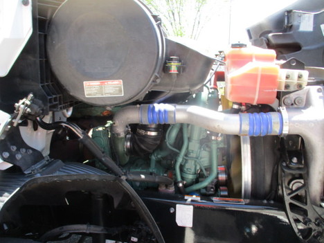 USED 2020 VOLVO VNR64T300 DAYCAB TRUCK #$vid