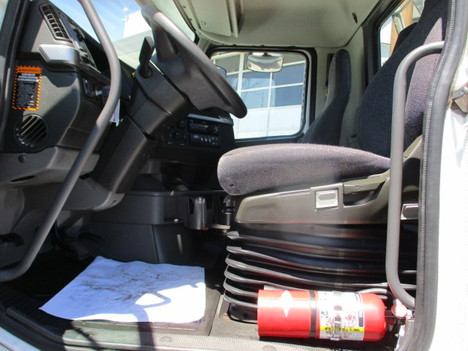 USED 2020 VOLVO VNR64T300 DAYCAB TRUCK #$vid