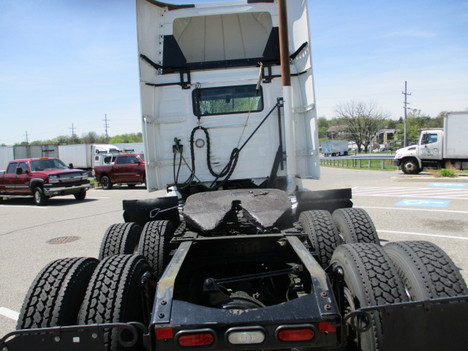 USED 2020 VOLVO VNR64T300 DAYCAB TRUCK #$vid