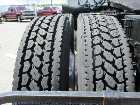 USED 2020 VOLVO VNR64T300 DAYCAB TRUCK #$vid