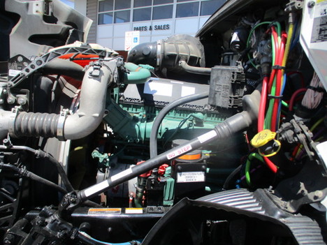 USED 2020 VOLVO VNR64T300 DAYCAB TRUCK #$vid